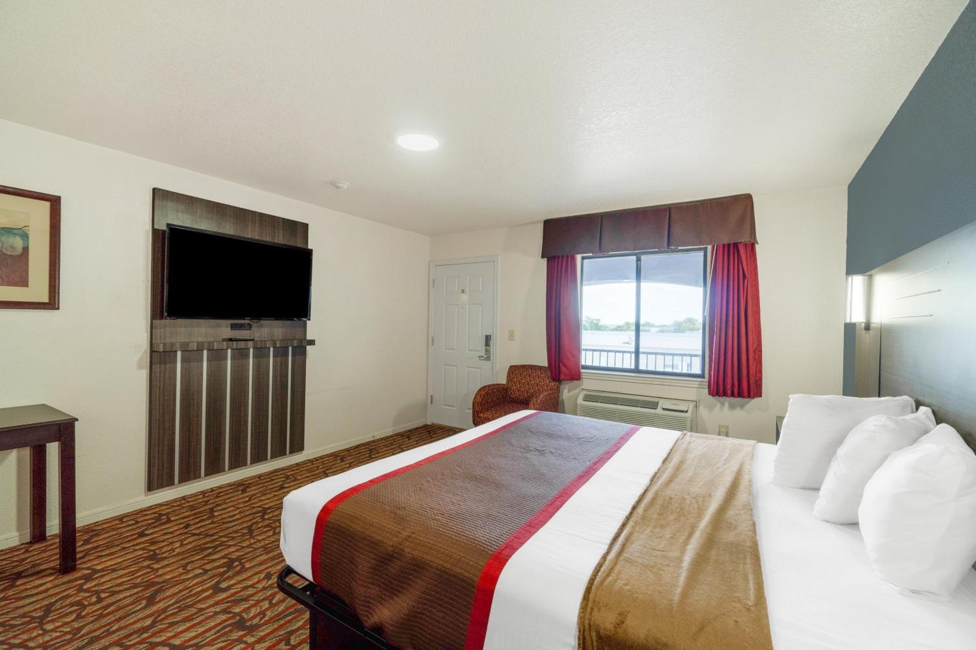High Five Inn By Oyo Killeen Exterior photo